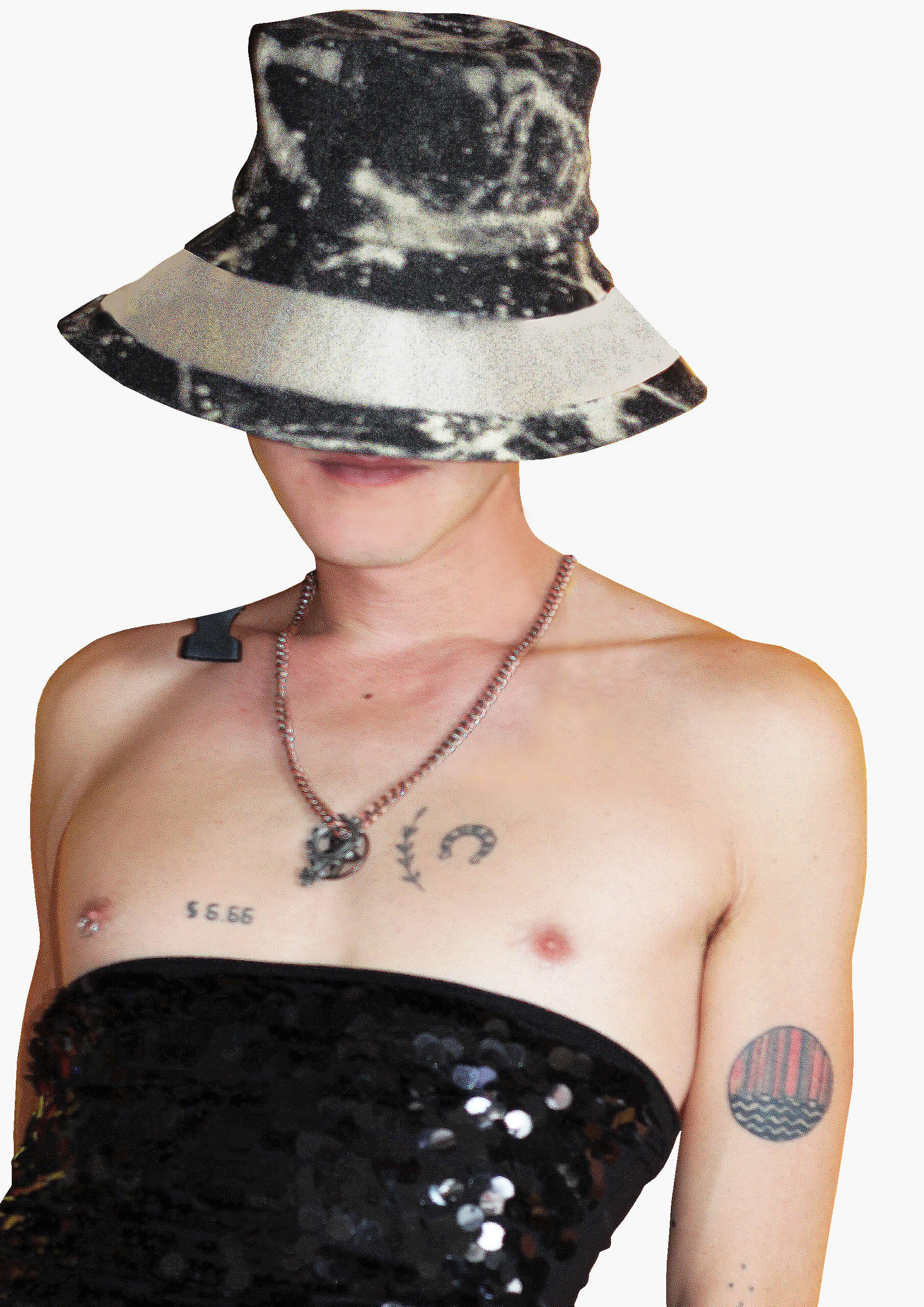 LEACH is a HIZUME’s bleaching bucket hat by original denim for SS20. BLEACH est un chapeau bob noir de HiZUME couture en jean original fait à la maison. 黑色（ブラック）のデニムのオリジナル生地のバケットハット